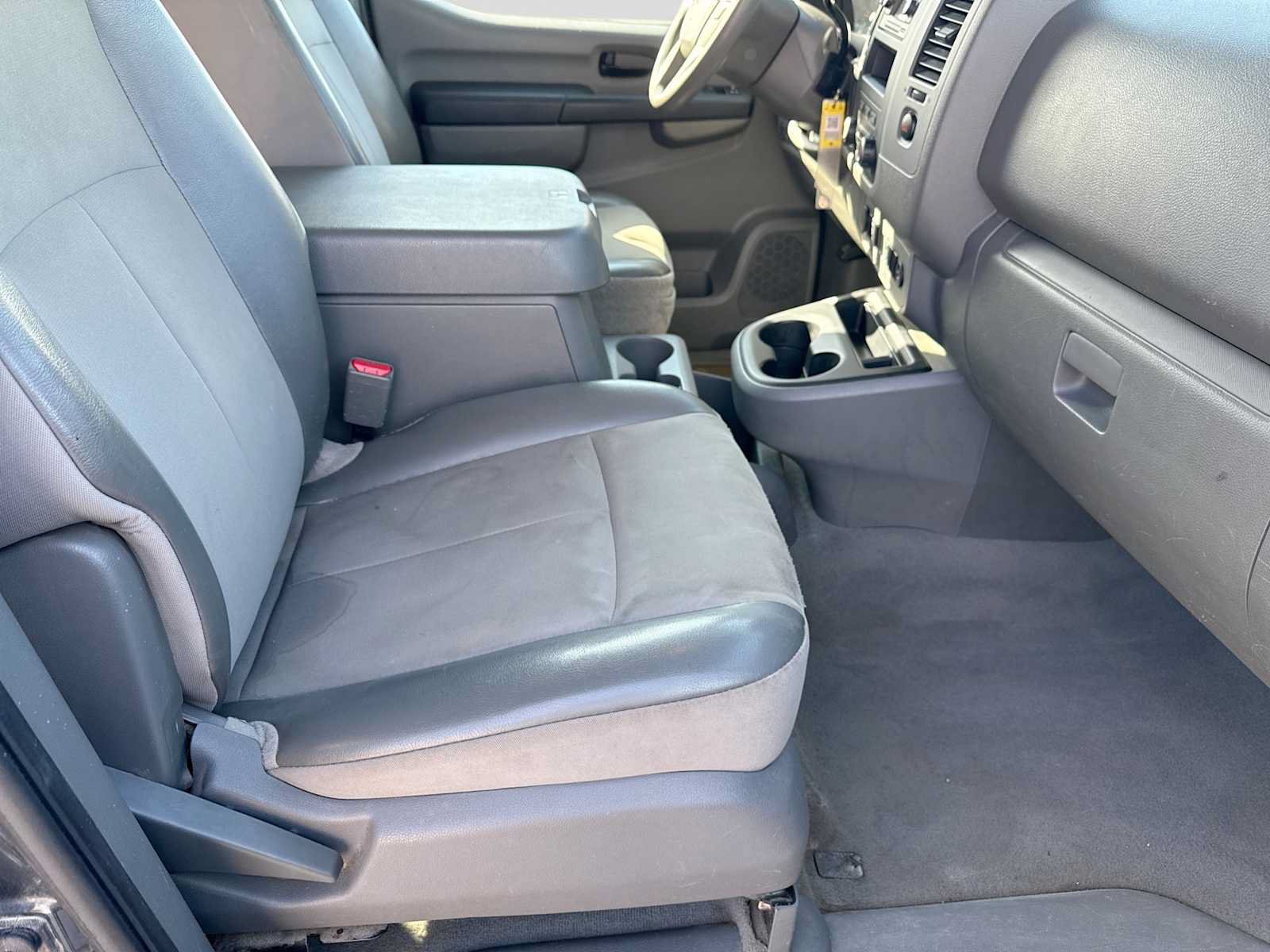 Used 2014 Nissan NV 3500 SV w/ Technology Package RWD image 22