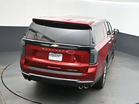 New 2025 Chevrolet Suburban Premier image 35