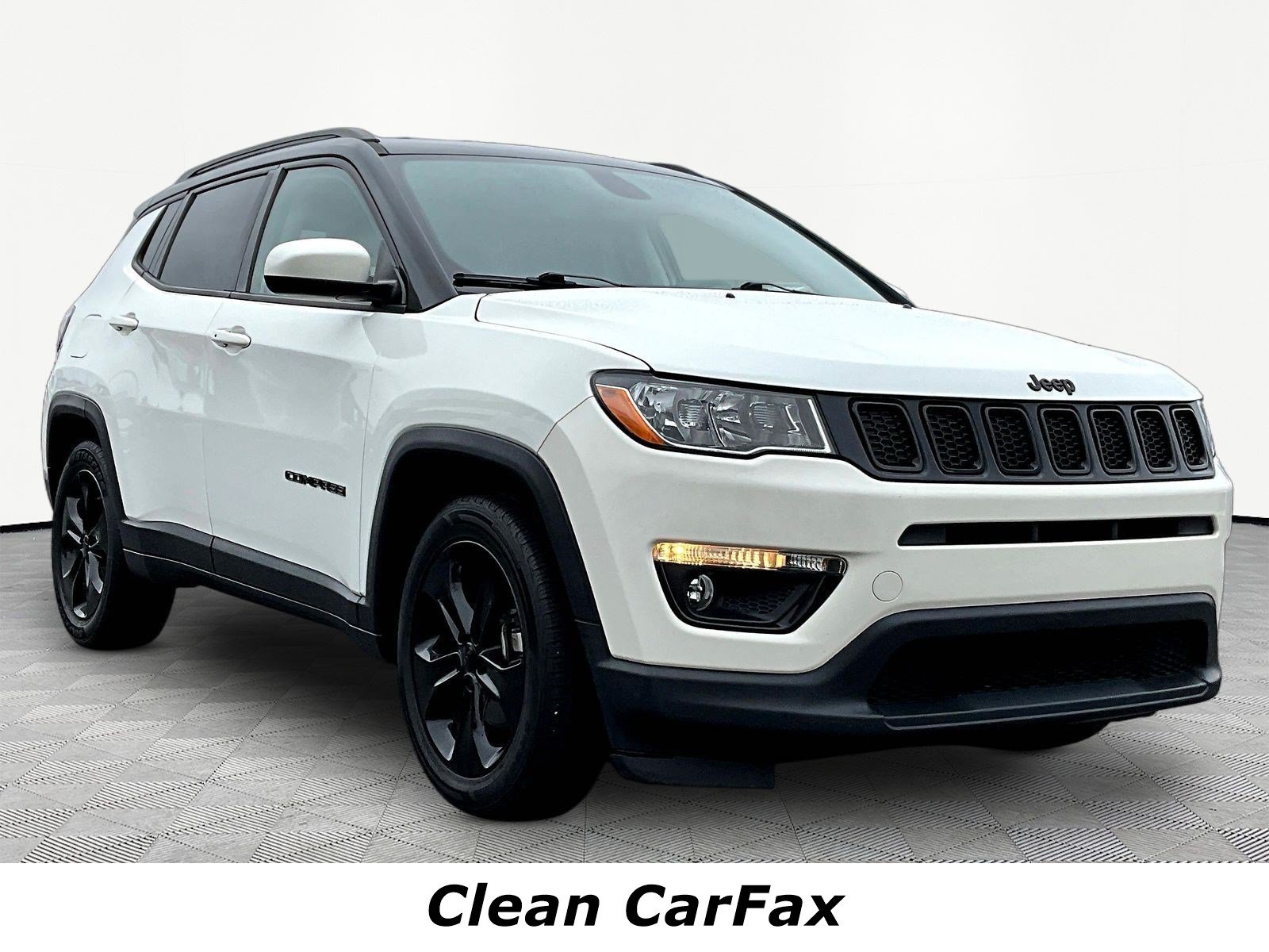 Used 2021 Jeep Compass Latitude FWD image 3