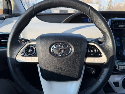 Used 2017 Toyota Prius Prime Plus image 12