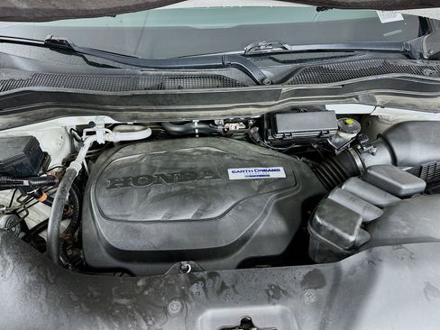 Used 2017 Honda Pilot Touring image 34