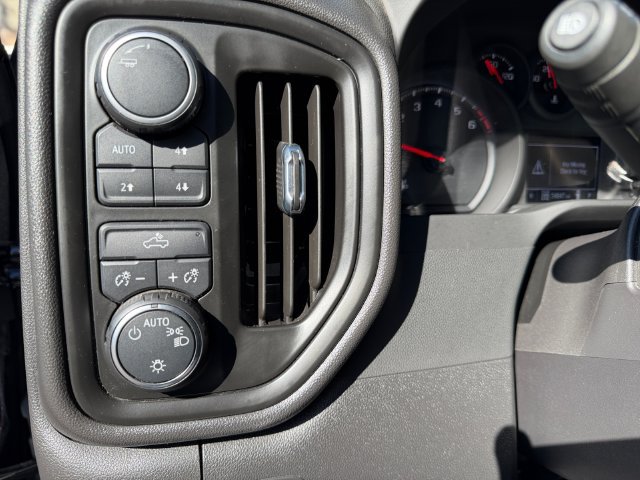 Used 2022 Chevrolet Silverado 1500 Custom Trail Boss w/ LPO, Dark Essentials Package AWD/4WD image 28
