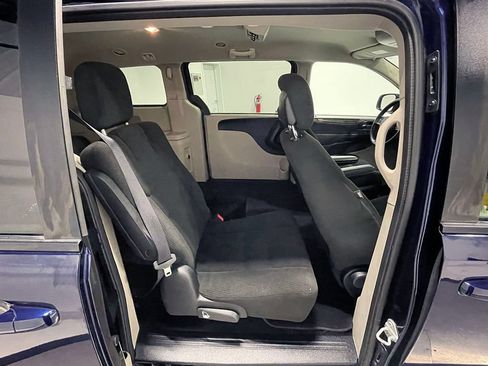 Used 2017 Dodge Grand Caravan SE w/ Power Window Group FWD image 21