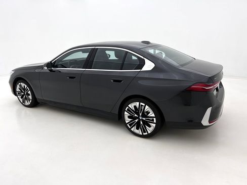 Certified 2026 BMW 530i xDrive w/ Premium Package image 10