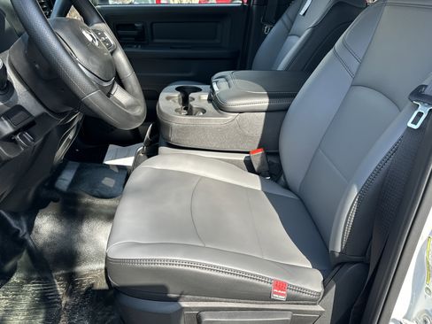 New 2026 RAM 2500 Tradesman w/ Chrome Appearance Group image 10