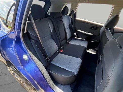 Used 2022 Nissan Rogue S FWD image 19