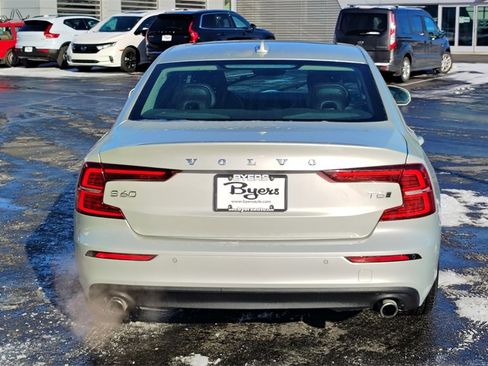 Used 2021 Volvo S60 T6 Momentum w/ Premium Package image 29