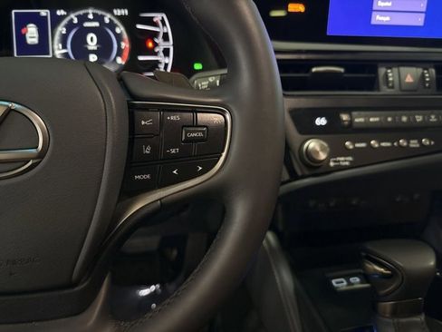 Certified 2025 Lexus ES 350 w/ Premium Package image 26