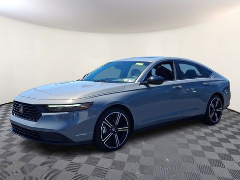 Used 2024 Honda Accord Sport image 3