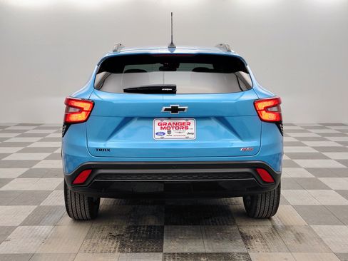 Used 2025 Chevrolet Trax RS w/ Sunroof Package image 10