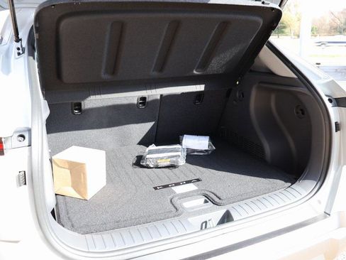 New 2026 Hyundai Kona SEL Premium image 16