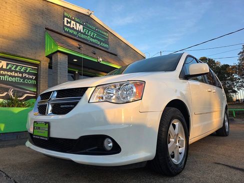 Used 2012 Dodge Grand Caravan Crew image 2