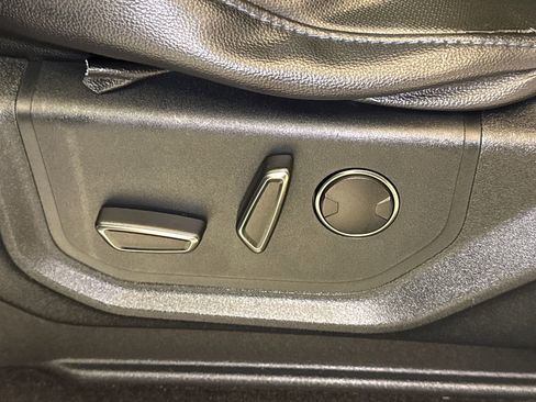 Used 2019 Ford F150 Raptor w/ Equipment Group 802A Luxury image 24