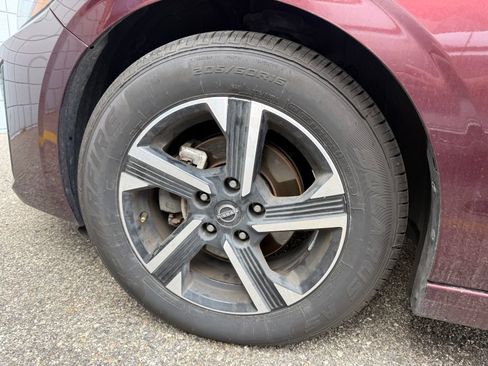 Used 2024 Nissan Sentra SV FWD image 7