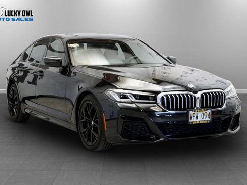 Used 2022 BMW 530i w/ M Sport Package RWD image 2