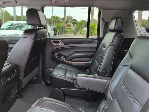 Used 2020 GMC Yukon XL Denali RWD image 14