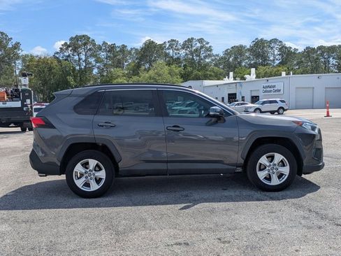 Used 2021 Toyota RAV4 XLE image 4