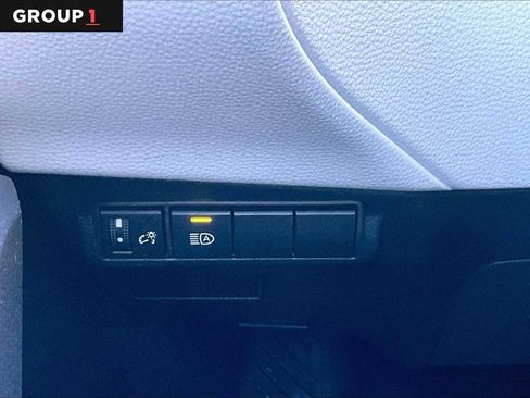 Used 2023 Toyota Corolla Cross LE w/ Moonroof Package image 35