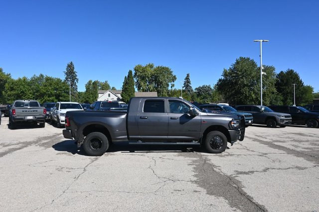 Used 2024 RAM 3500 Laramie w/ Night Edition AWD/4WD image 2