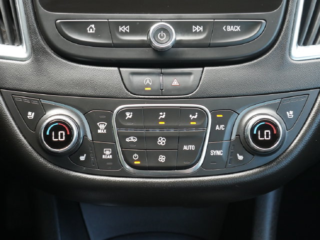 Used 2023 Chevrolet Malibu LT FWD image 23