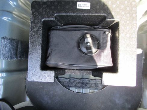 Used 2024 Chevrolet Malibu LT image 11