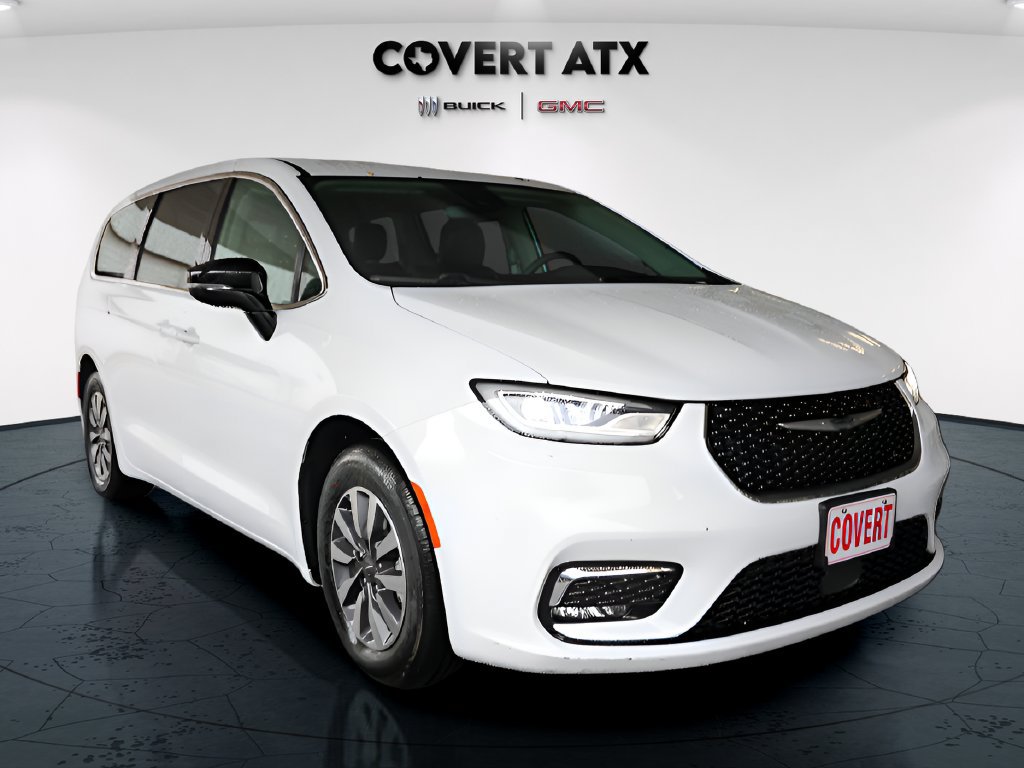 Used 2024 Chrysler Pacifica Limited FWD image 8