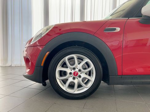 Used 2020 MINI Cooper 4-Door Hardtop image 12
