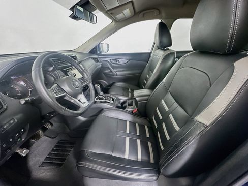 Used 2019 Nissan Rogue SV AWD/4WD image 13