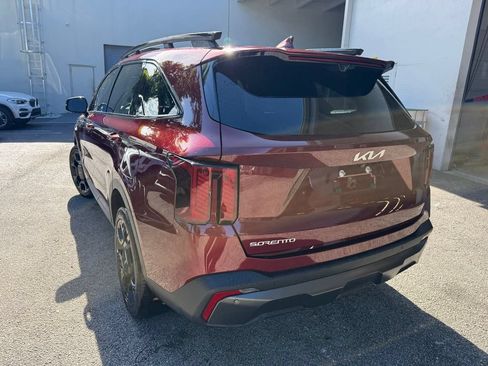 Certified 2024 Kia Sorento SX Prestige AWD/4WD image 8