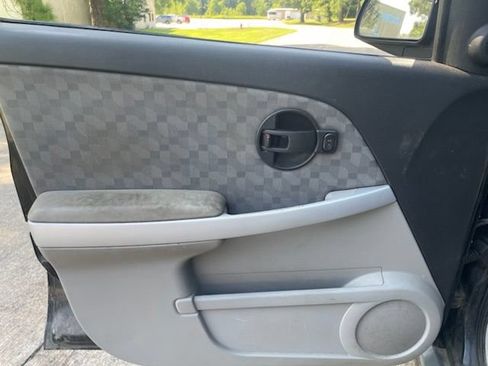 Used 2007 Chevrolet Equinox LS FWD image 16