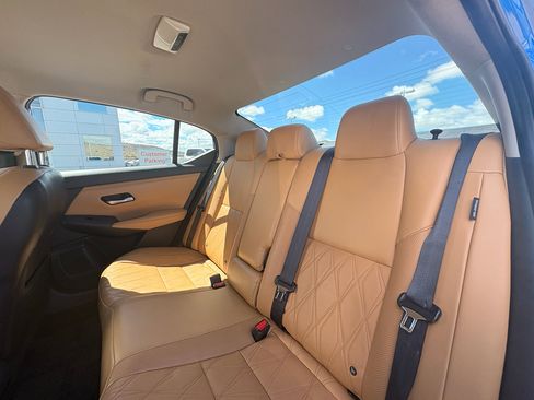 Used 2021 Nissan Sentra SV w/ SV Premium Package FWD image 12