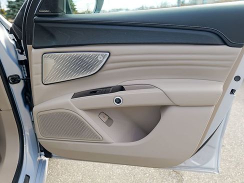 Certified 2023 Maserati Grecale GT image 35