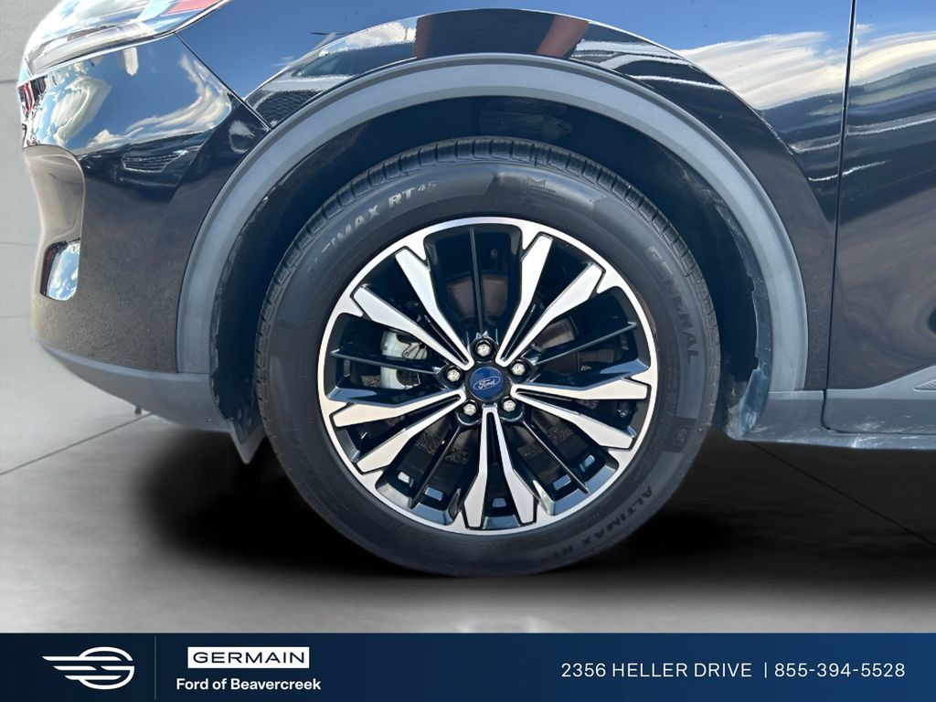 Used 2022 Ford Escape SE w/ SE Sport Appearance Package FWD image 25