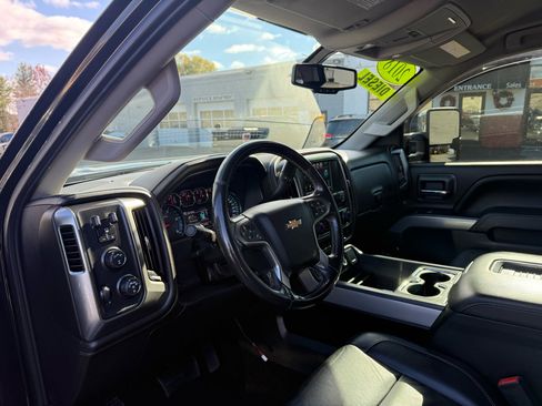 Used 2018 Chevrolet Silverado 2500 LTZ w/ Duramax Plus Package image 26