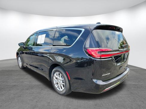 Used 2026 Chrysler Pacifica Select FWD image 27