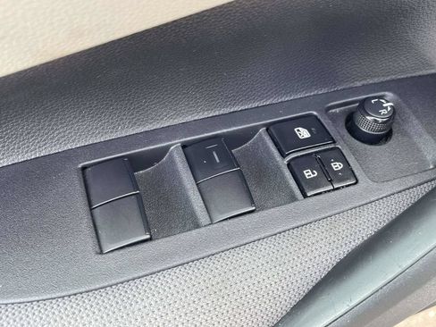 Used 2025 Toyota Corolla LE FWD image 14