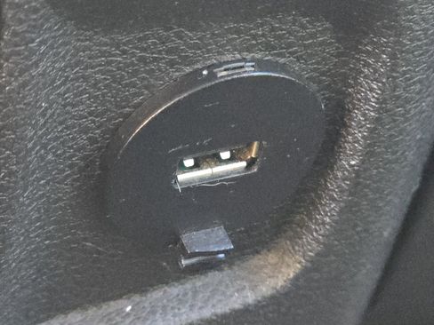 Used 2014 RAM 1500 Outdoorsman image 32