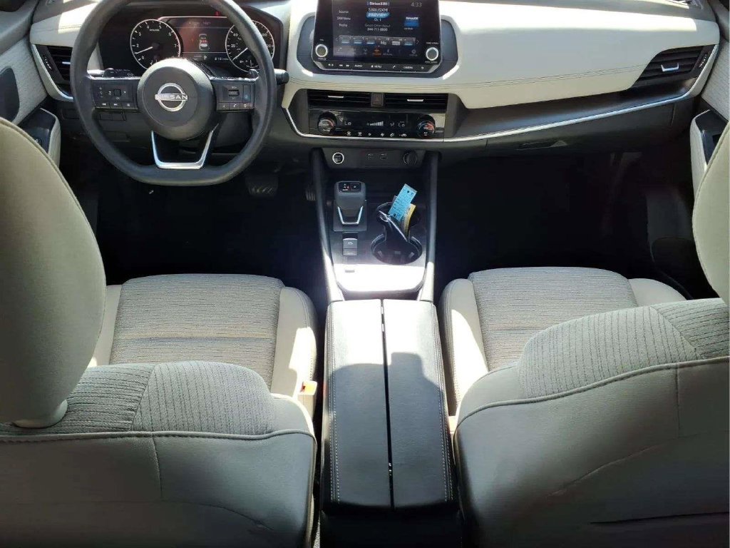 Used 2023 Nissan Rogue SV FWD image 9