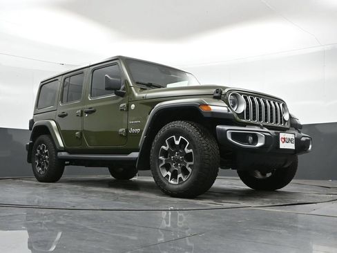 Used 2024 Jeep Wrangler Unlimited Sahara w/ Dual Top Group AWD/4WD image 44