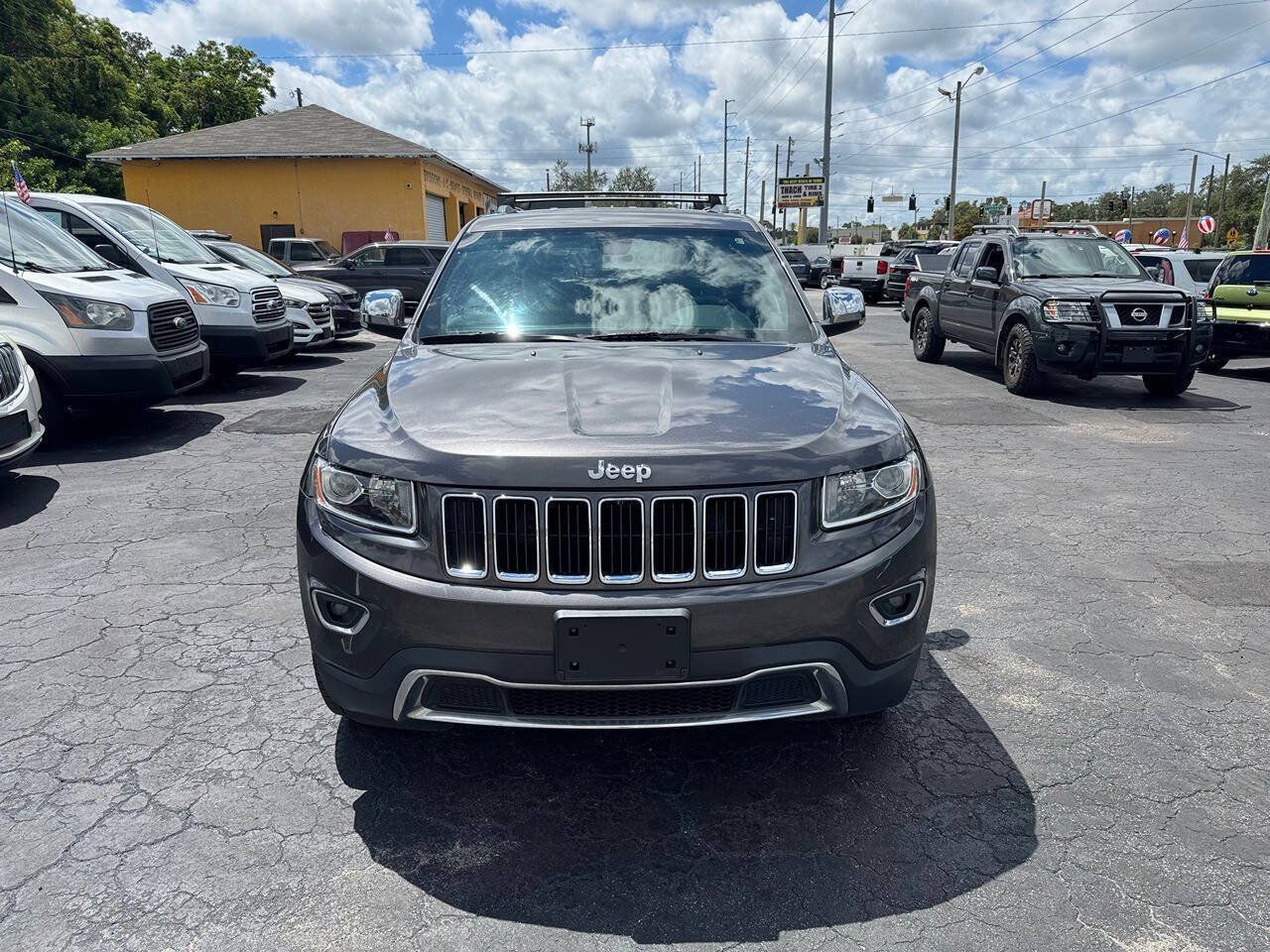 Used 2015 Jeep Grand Cherokee Limited w/ Trailer Tow Group IV AWD/4WD image 3