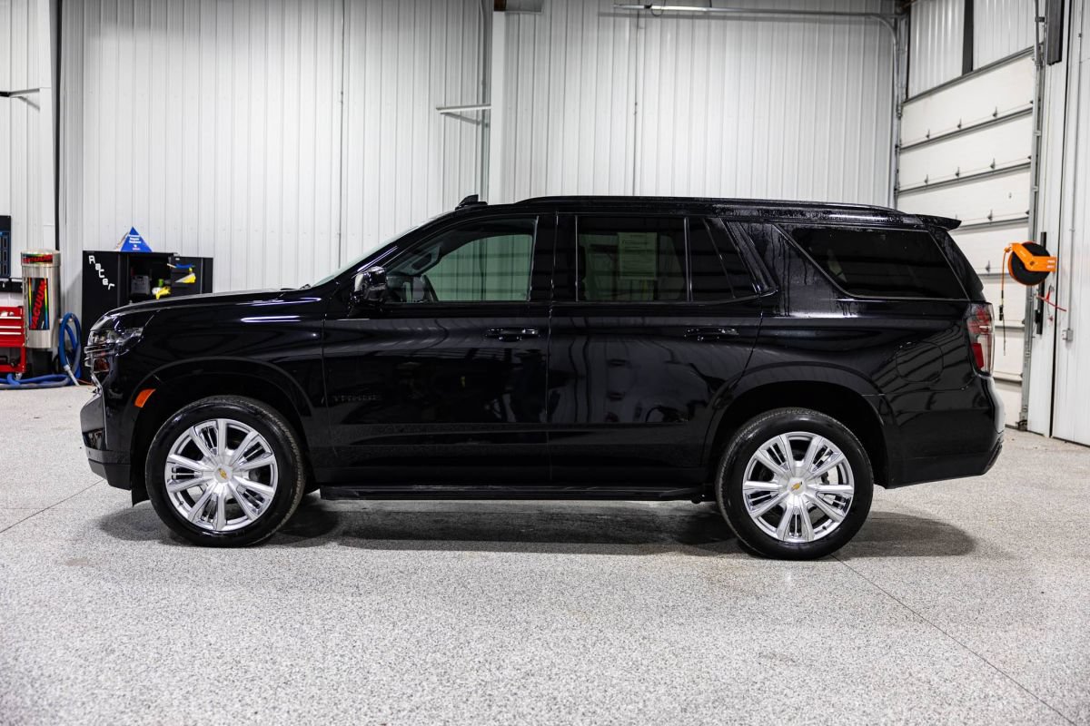 Used 2024 Chevrolet Tahoe RST w/ Luxury Package RWD image 6
