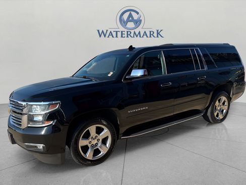 Used 2017 Chevrolet Suburban Premier RWD image 2