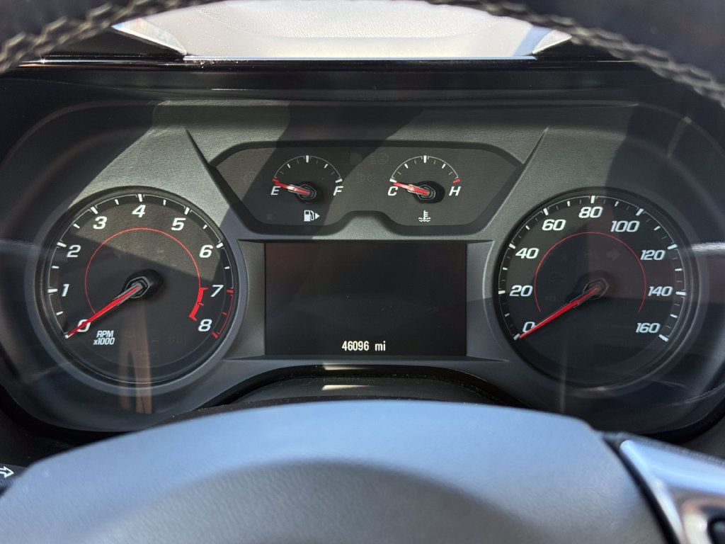 Used 2018 Chevrolet Camaro LT RWD image 22