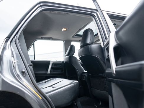Used 2011 Toyota 4Runner Limited AWD/4WD image 20