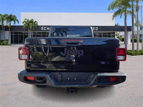 Used 2023 Jeep Gladiator Willys image 6