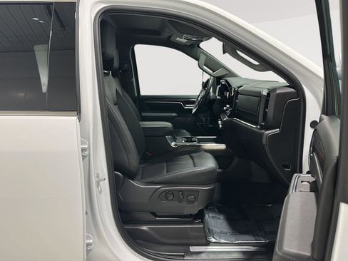 Used 2025 GMC Sierra 2500 SLT w/ SLT Convenience Package image 27