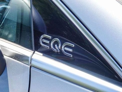Used 2023 Mercedes-Benz EQE 500 4MATIC Sedan image 11