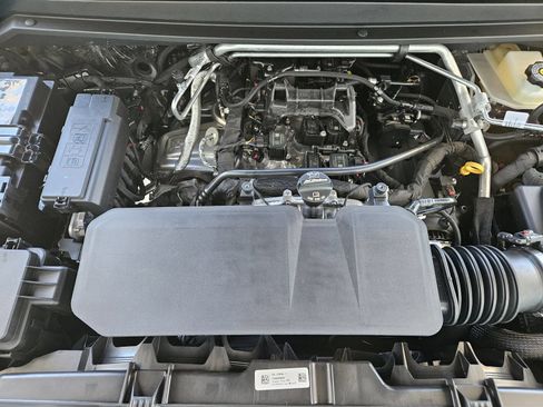 New 2026 Chevrolet Colorado ZR2 w/ Technology Package AWD/4WD image 29