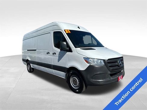 Used 2021 Mercedes-Benz Sprinter 2500 image 3
