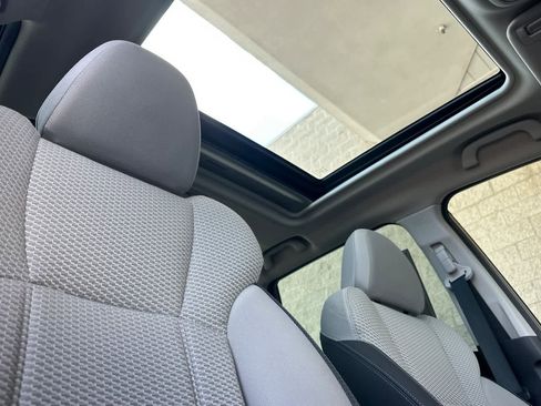 Used 2023 Subaru Forester Premium AWD/4WD image 16